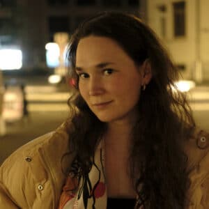 Zoë Më