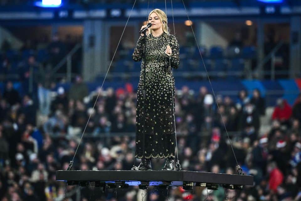 Louane au Stade de France - MATTHIEU MIRVILLE / DPPI via AFP