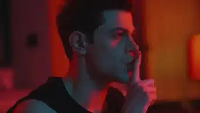 Theo Evan - "Shh" - Credit Youtube