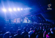 Voici les 18 artistes du Malta Eurovision Song Contest 2026 (Malte) ! 10 MESC stage